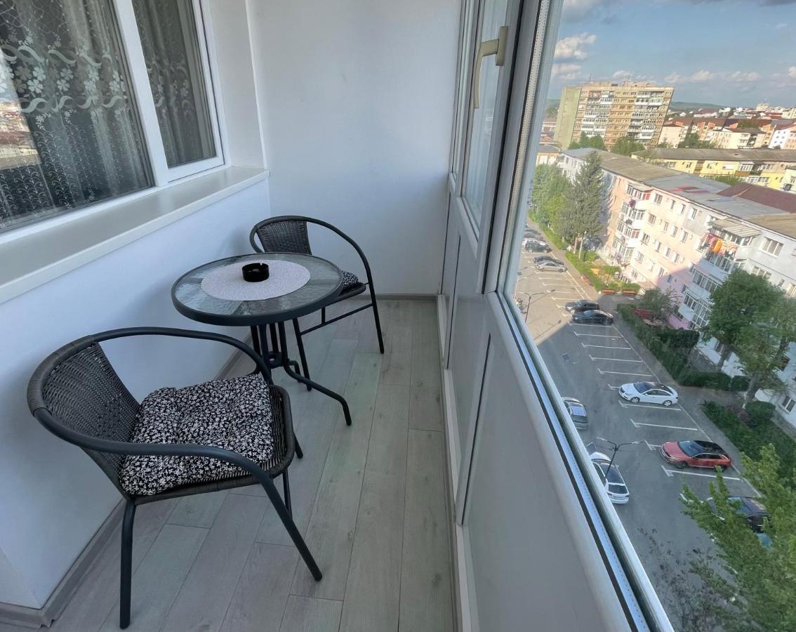 Elite Apartment Targoviste Exterior foto