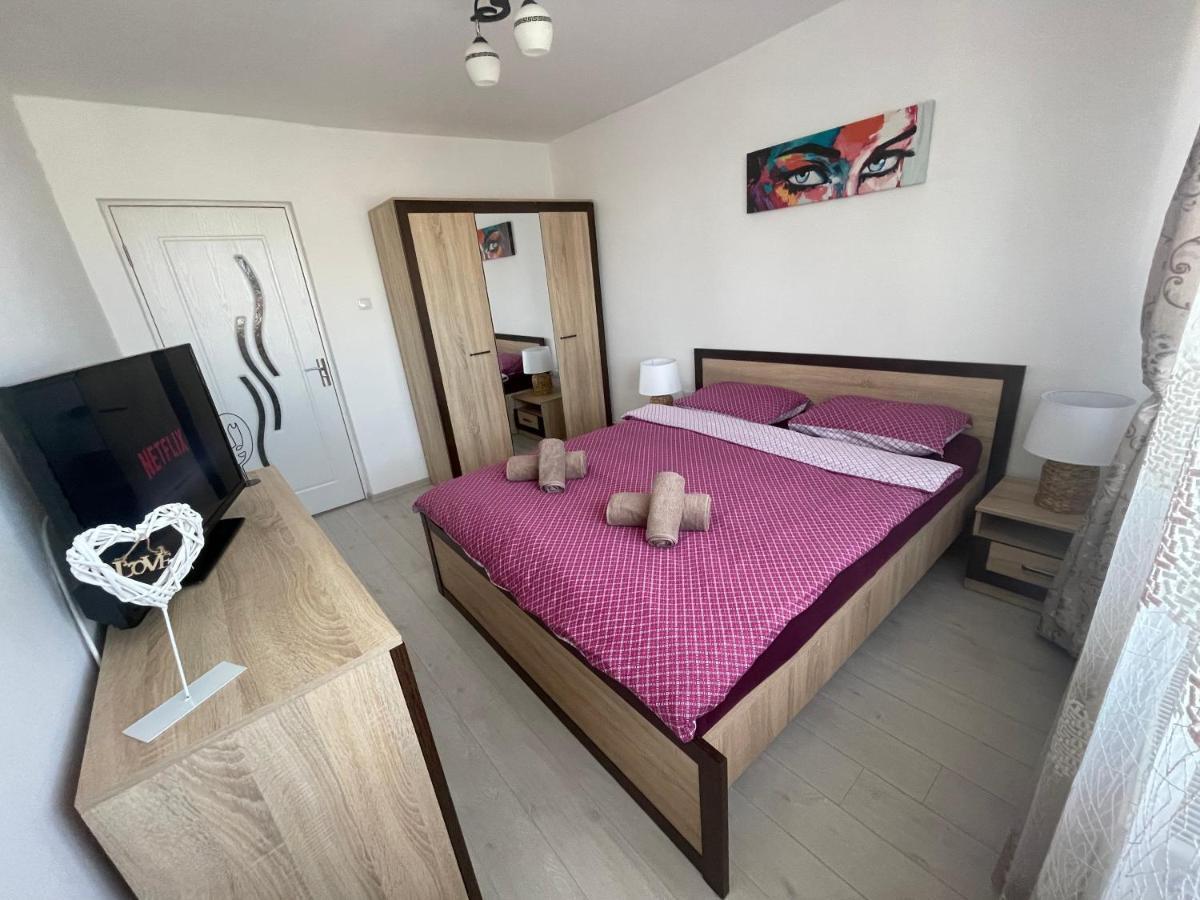 Elite Apartment Targoviste Exterior foto