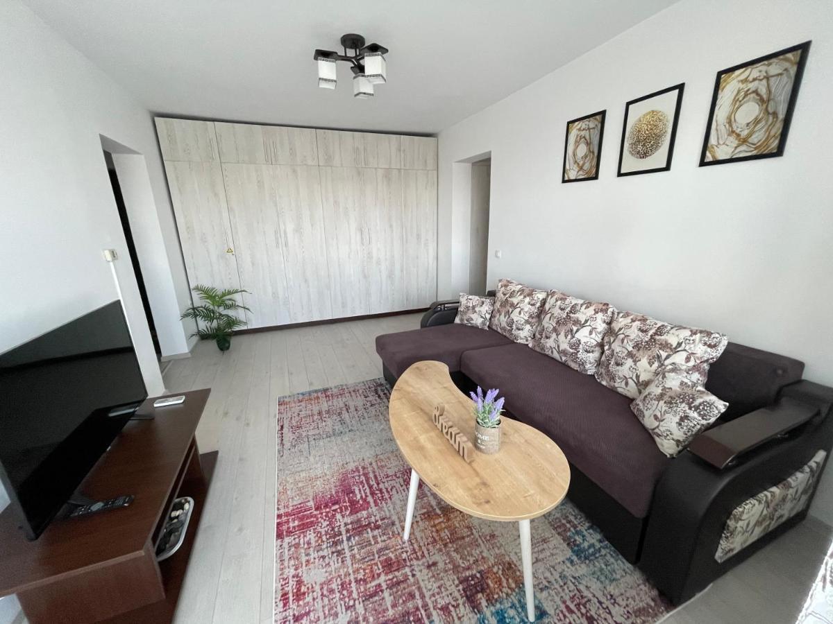 Elite Apartment Targoviste Exterior foto