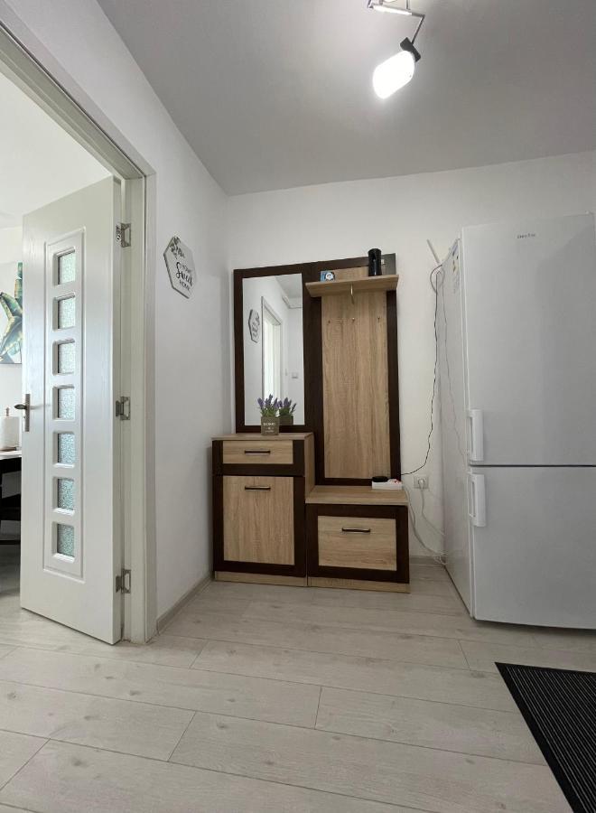 Elite Apartment Targoviste Exterior foto